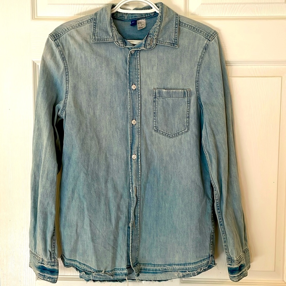 Faded Button Up Denim Chambray Long Sleeve H&M Divided